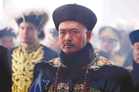 1916年，北京城里有一场权力的静悄悄交接，速度之快，出乎几乎所有人的意料。