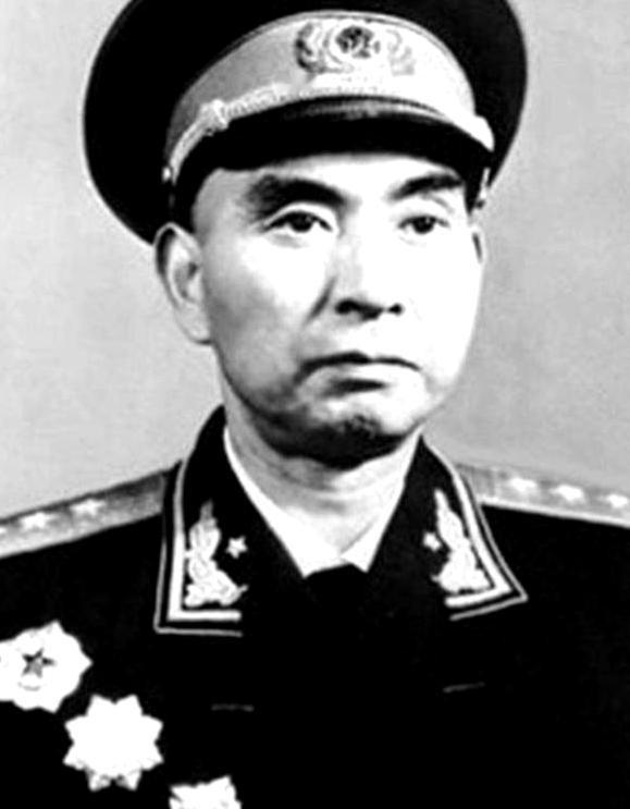1983年，开国上将杨勇在京溘然长逝。在庄严肃穆的治丧会议上，时任国家主席的杨尚