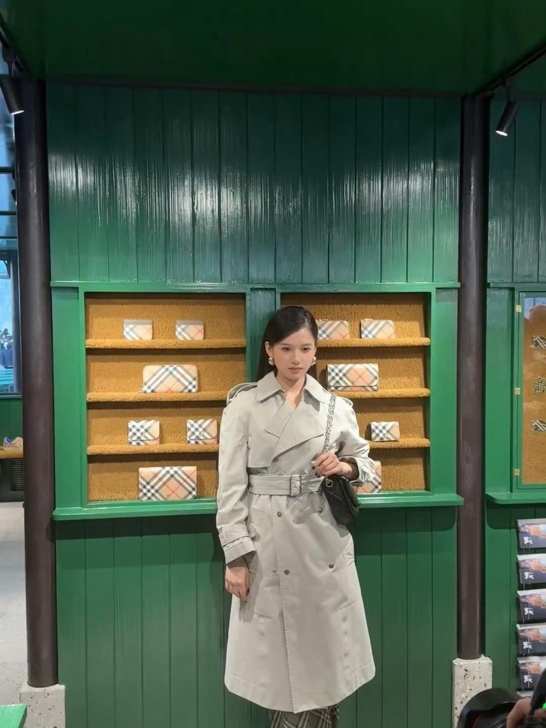 巴宝莉公主张婧仪张婧仪​​​