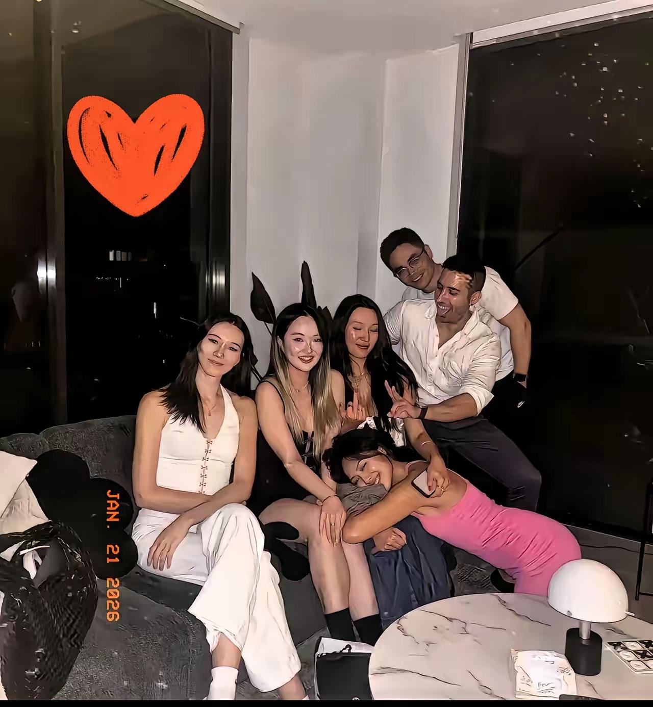 在金钱至上，物欲横流的社会，人已非人[大笑][大笑][大笑]