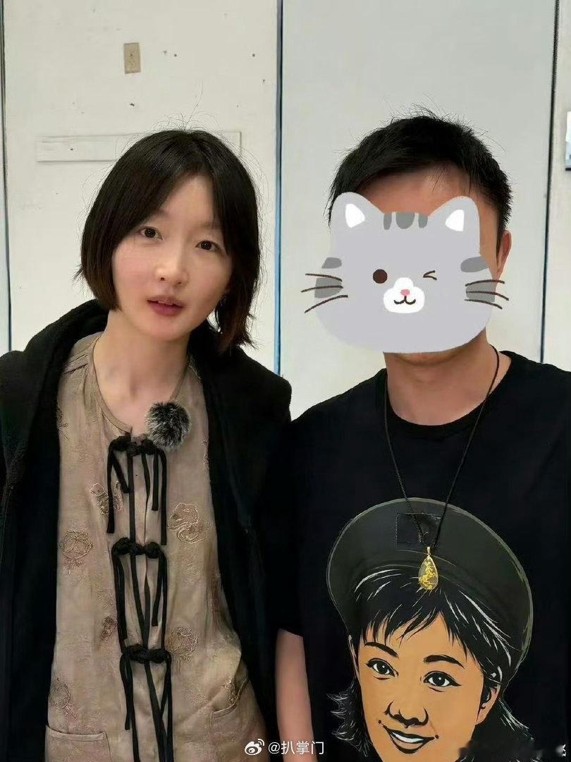 邓为素颜录花少花少8全员素颜路透啊啊啊啊啊，果真是有颜任性啊！！！花少8全员素