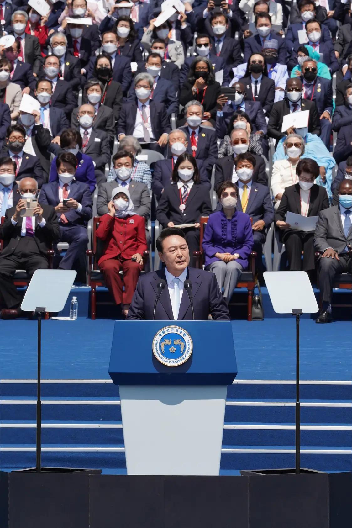 这是2022年5月10日，尹锡悦正式宣誓就任大韩民国第20任总统时的照片，当年那