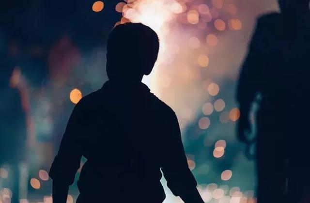16岁不和母亲分床酿成惨案! 有男孩的父母留点心吧!
