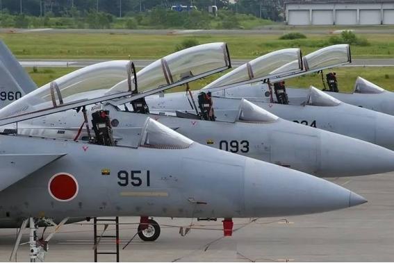 面对日本不断挑衅，为何我们还得“按兵不动”，讲明白，不是我们不愿打，而是不能打，