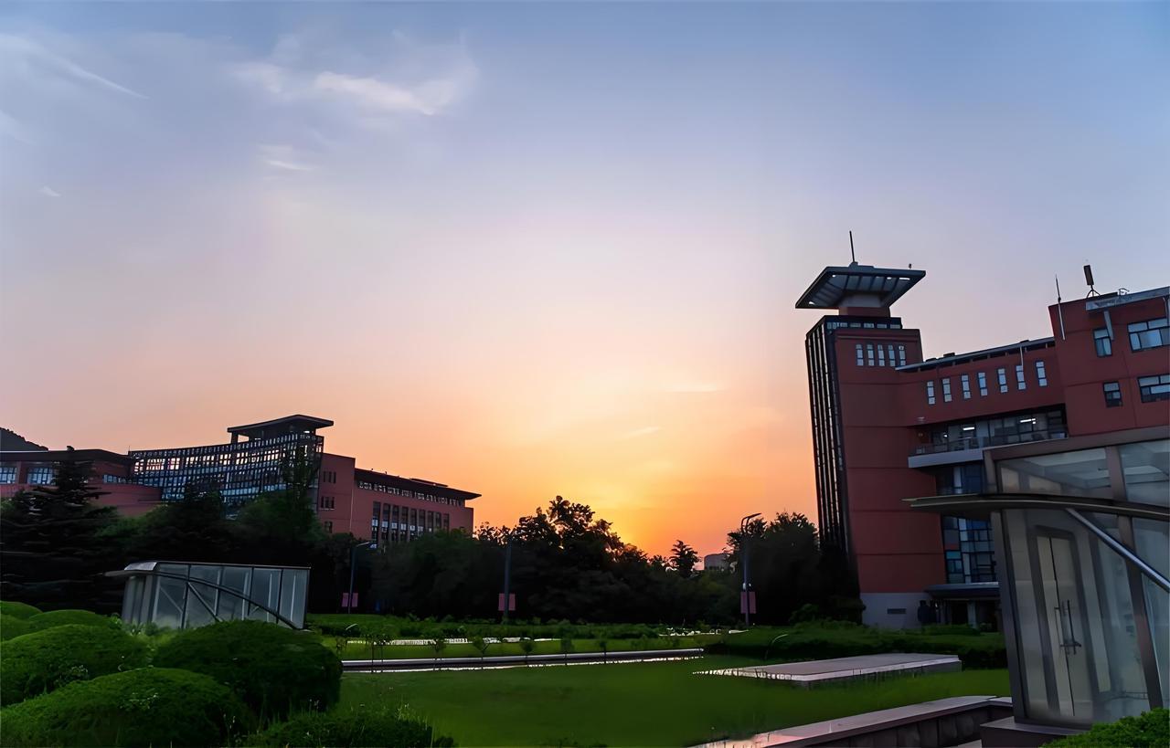 避坑！建筑学vs土木工程，哪个就业更稳？真心话不忽悠别再纠结建筑学和土木工程哪