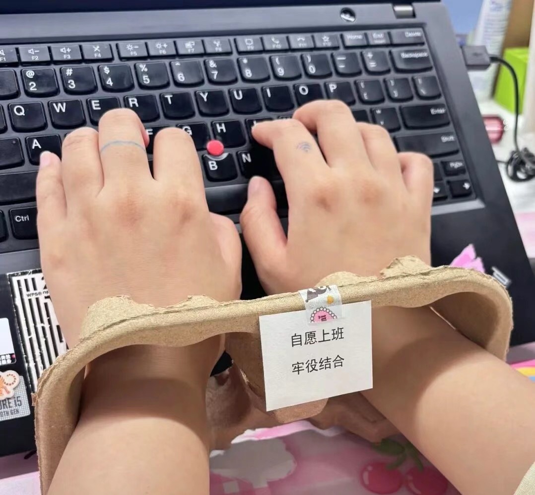 人生最大的意义，就是让自己快乐，所以不要太敏感，不要跟自己计较，不要给自己施加太