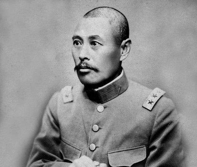 1955年授衔时毛主席亲自将一位上将人选划去，只因评价其骄傲自满，最终只授中将！