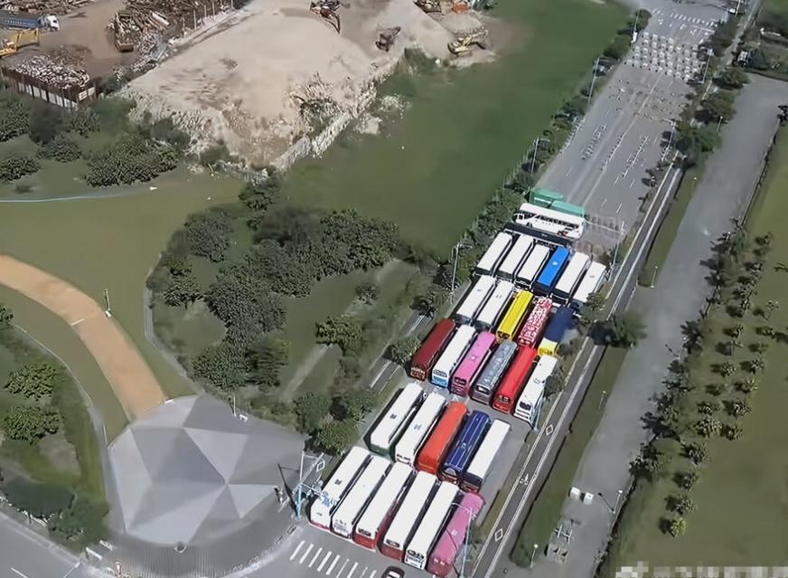 台湾省军队在台北市的八里区，设置了六层障碍物，以练习阻挡解放军的推进。这些障碍物