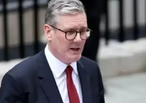 英国首相斯塔默向以色列总理内塔尼亚胡下达“命令”！英国首相斯塔默在与巴勒斯坦