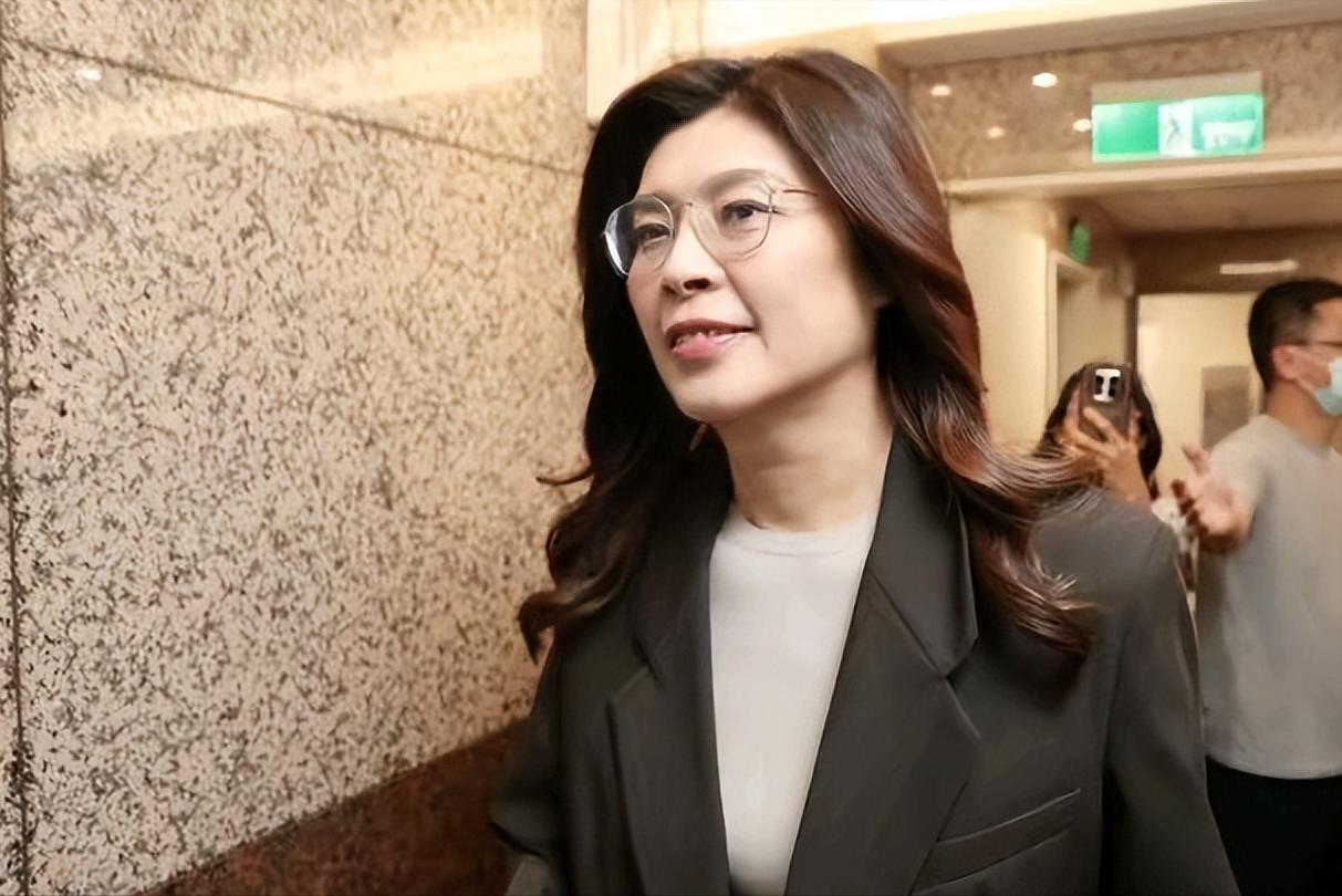 国民党九合一选举怪相，18个县市长仅3人邀郑丽文站台助威！2026年底台湾九