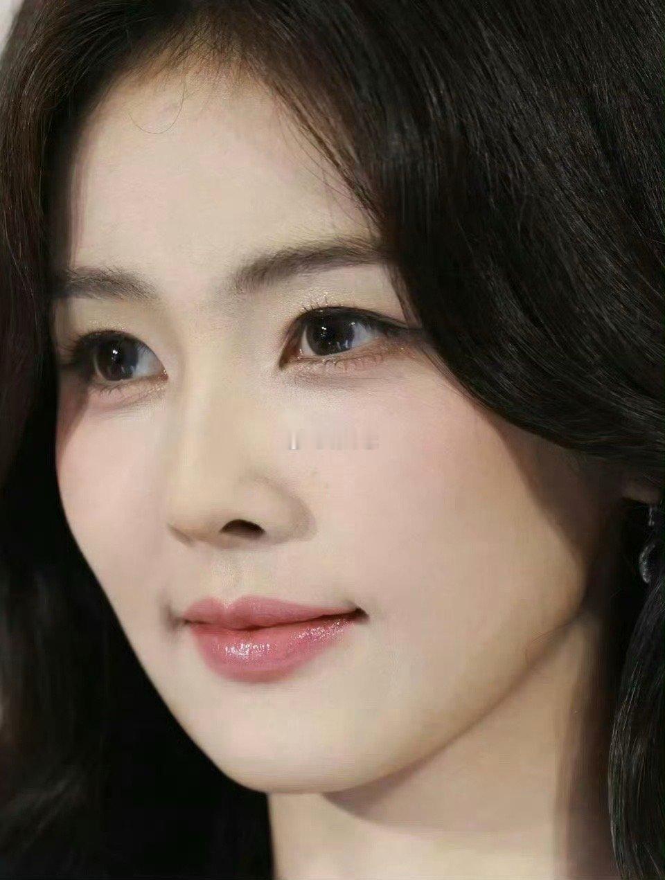 到底谁在说白鹿是普女啊……生图一点毛孔都看不见