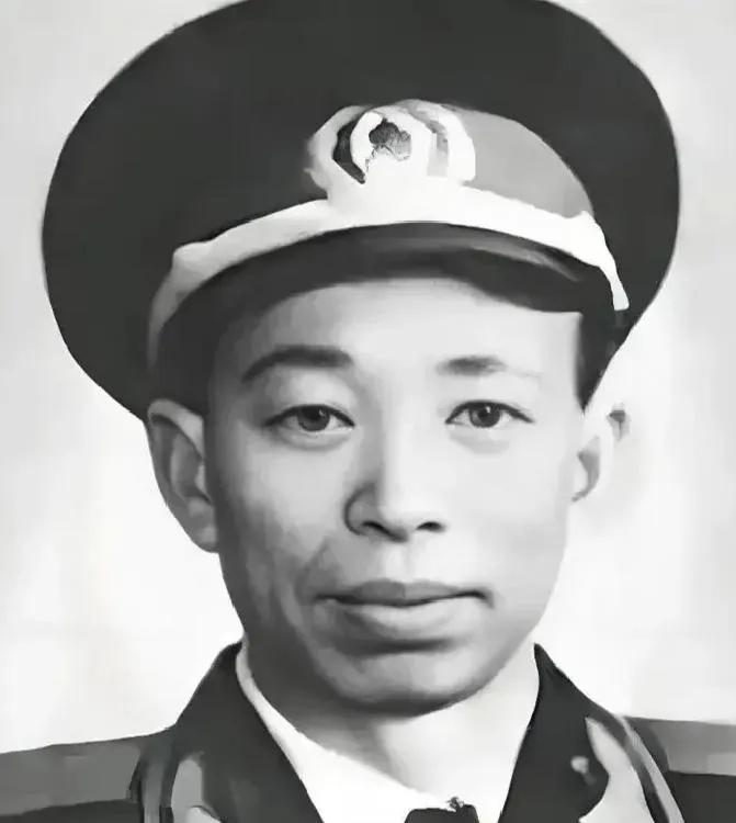 1945年，被八路军收编的独立第七旅首领上官子平下令处决团政委刘丰。临刑前，上官