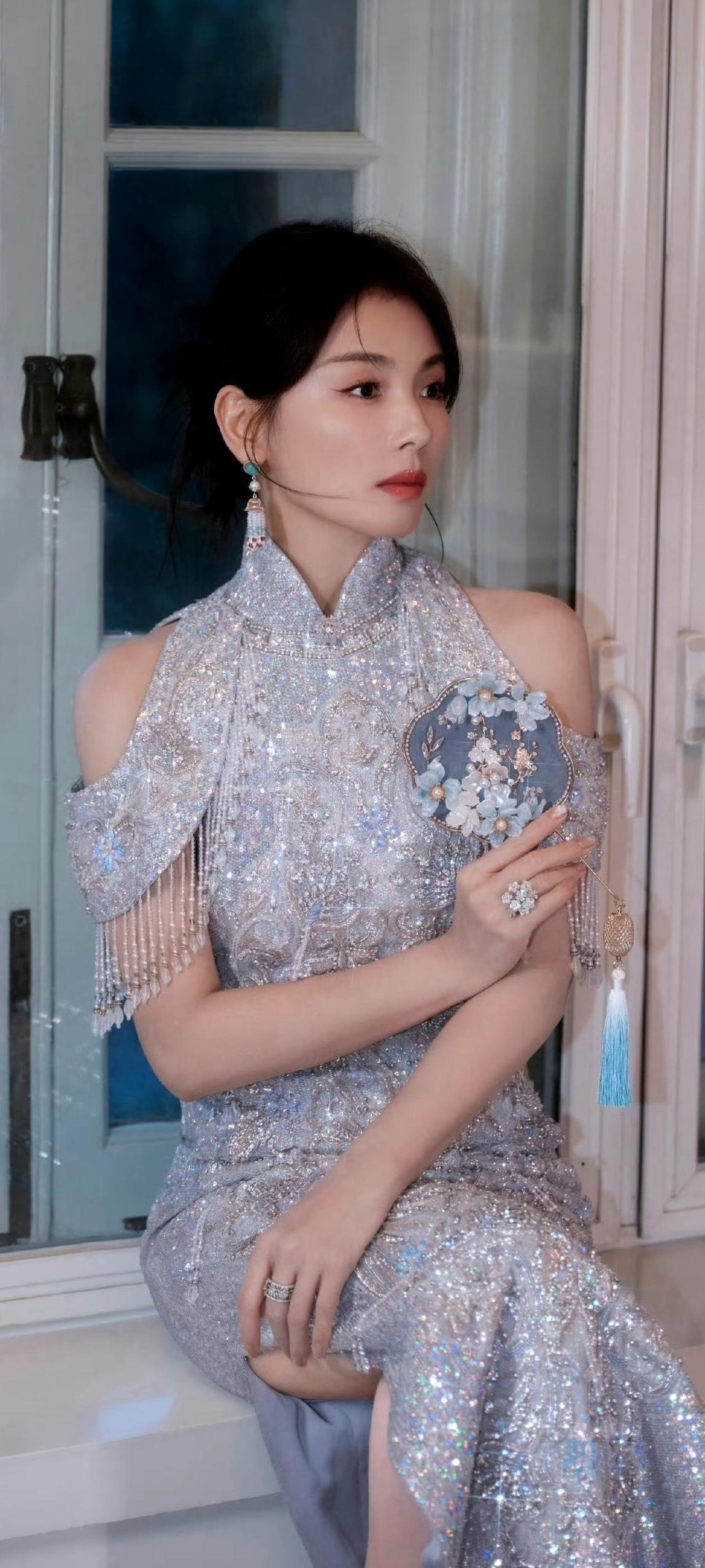 刘涛这一身直接杀疯了！旗袍穿出豪门阔太感✨刘涛明星时尚女人怎样穿搭，更显气质