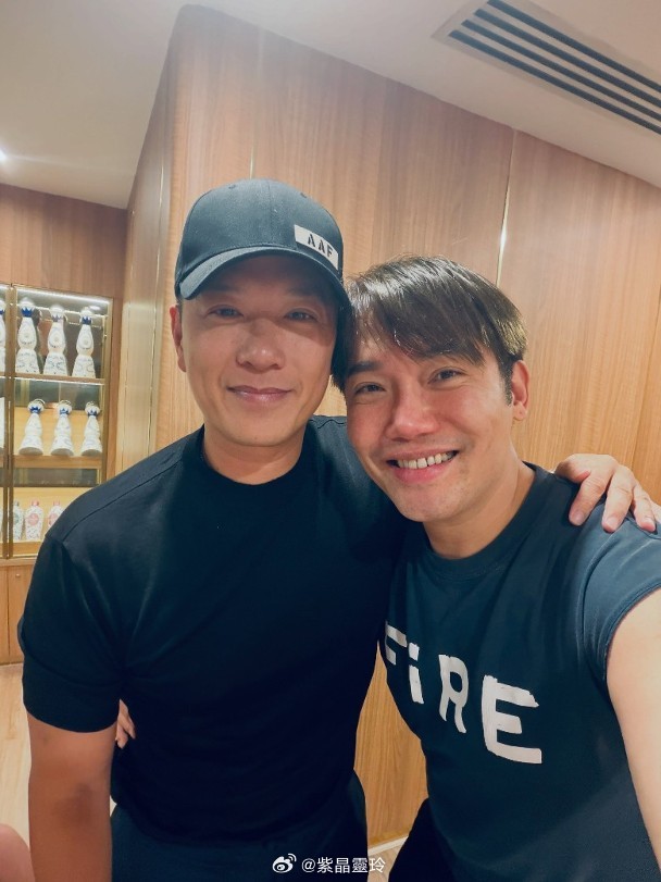 【On.cc】黃宗澤胡杏兒老公世紀同框　現任舊愛攬攬零芥蒂視后胡杏兒丈夫李乘德遠