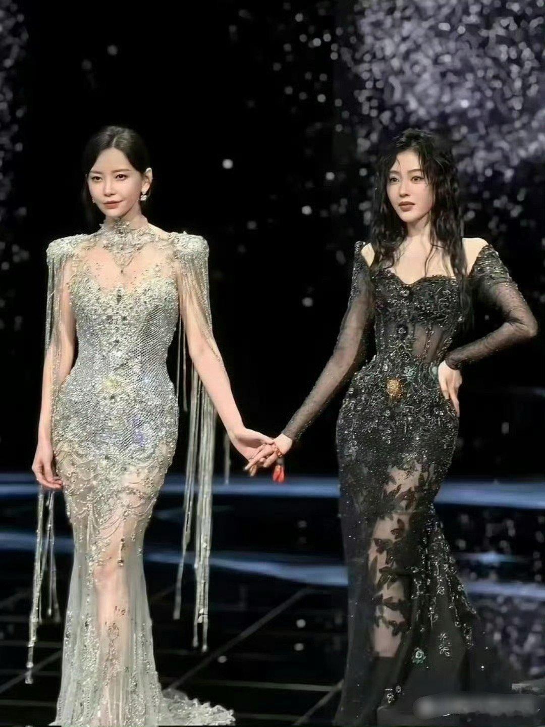 我的天，她们俩站一块好难选！大胯双绝，于文文+张天爱。​​​