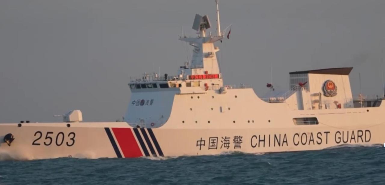 2月10日下午，日本的一艘PL-201海保船突然向钓鱼岛方向开去，摆出了一副“我