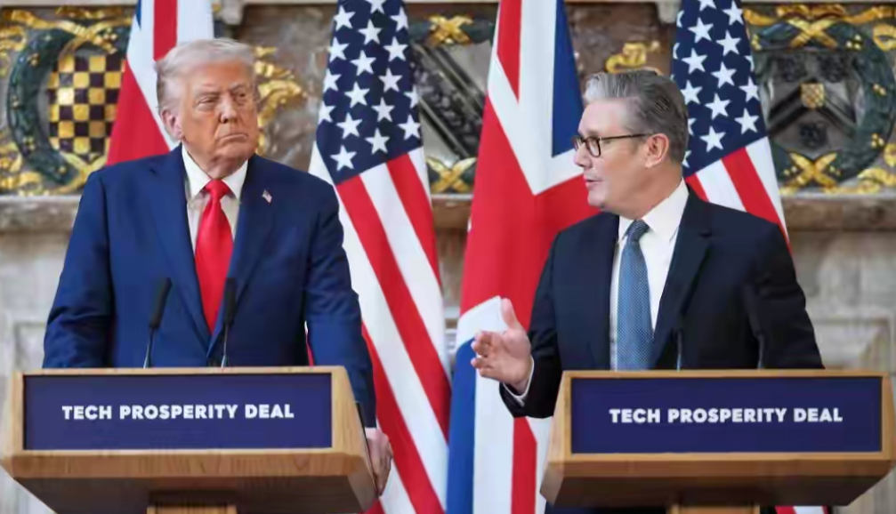 特朗普刚刚在英国表示反对英国承认巴勒斯坦国，转头美国多名民主党籍国会参议员提出参