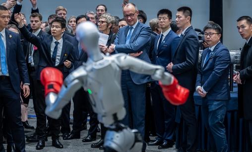 美媒：欧盟接下来将不得不“彻底倒向中国” 美国《华盛顿邮报》3月19日刊文，