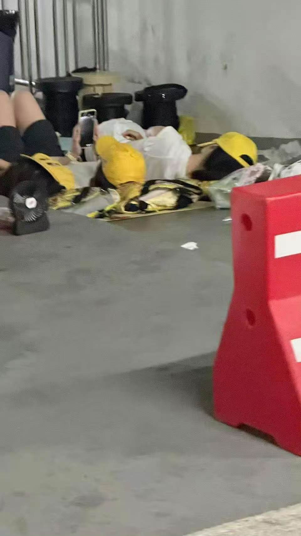曝王一博唯粉要求工作人员把cp粉清出去首先，王一博没有CP，所以王一博粉丝不存在