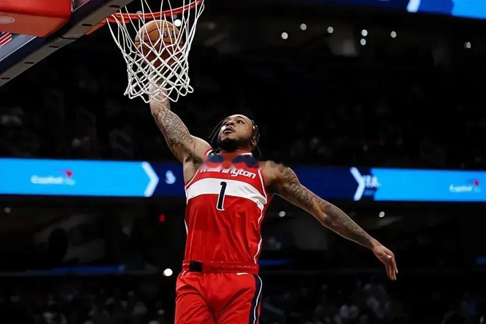 根据ESPN记者ShamsCharania的消息，此前处于自由球员状态的侧翼球员卡姆-惠特摩尔（Ca