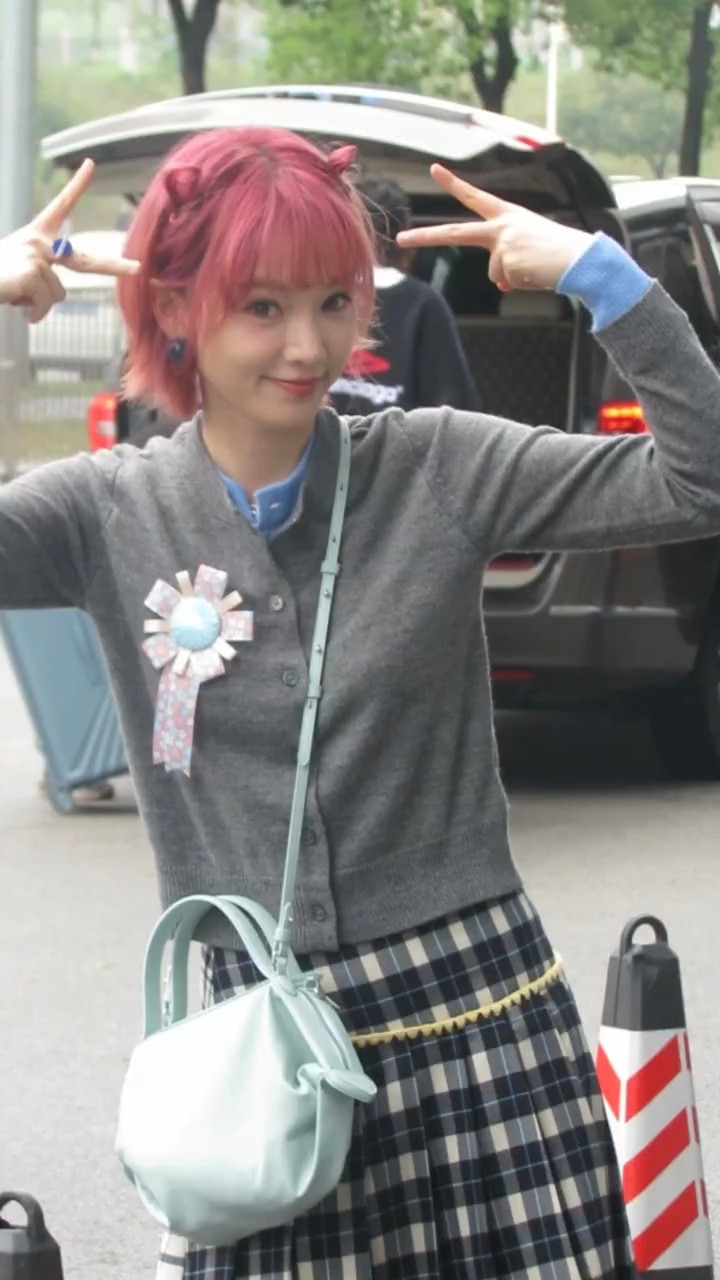 今日浪姐上班路透🈶孙怡｜黄灿灿｜温峥嵘｜徐梦洁｜唐艺昕｜张月｜安崎｜陈瑶｜张慧