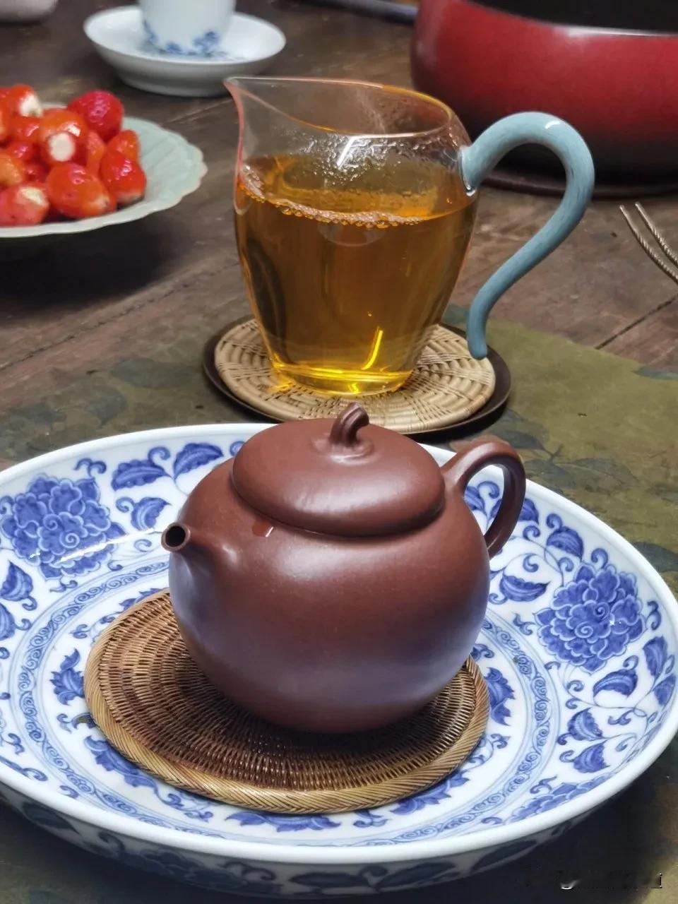 普洱茶泡着喝还是煮着喝更好?普洱茶是一种特殊的茶，它有生普洱和熟普洱之分，不同