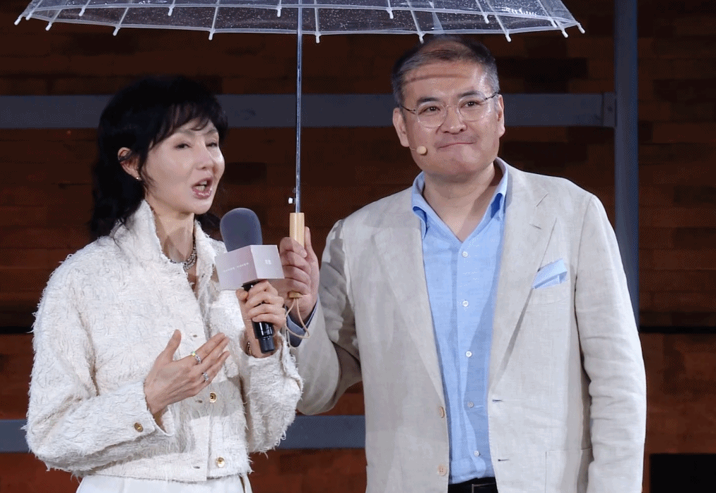 张曼玉没去浪姐来这了张曼玉没去浪姐来这了她现身北京王府井，赴约「揽胜之境」