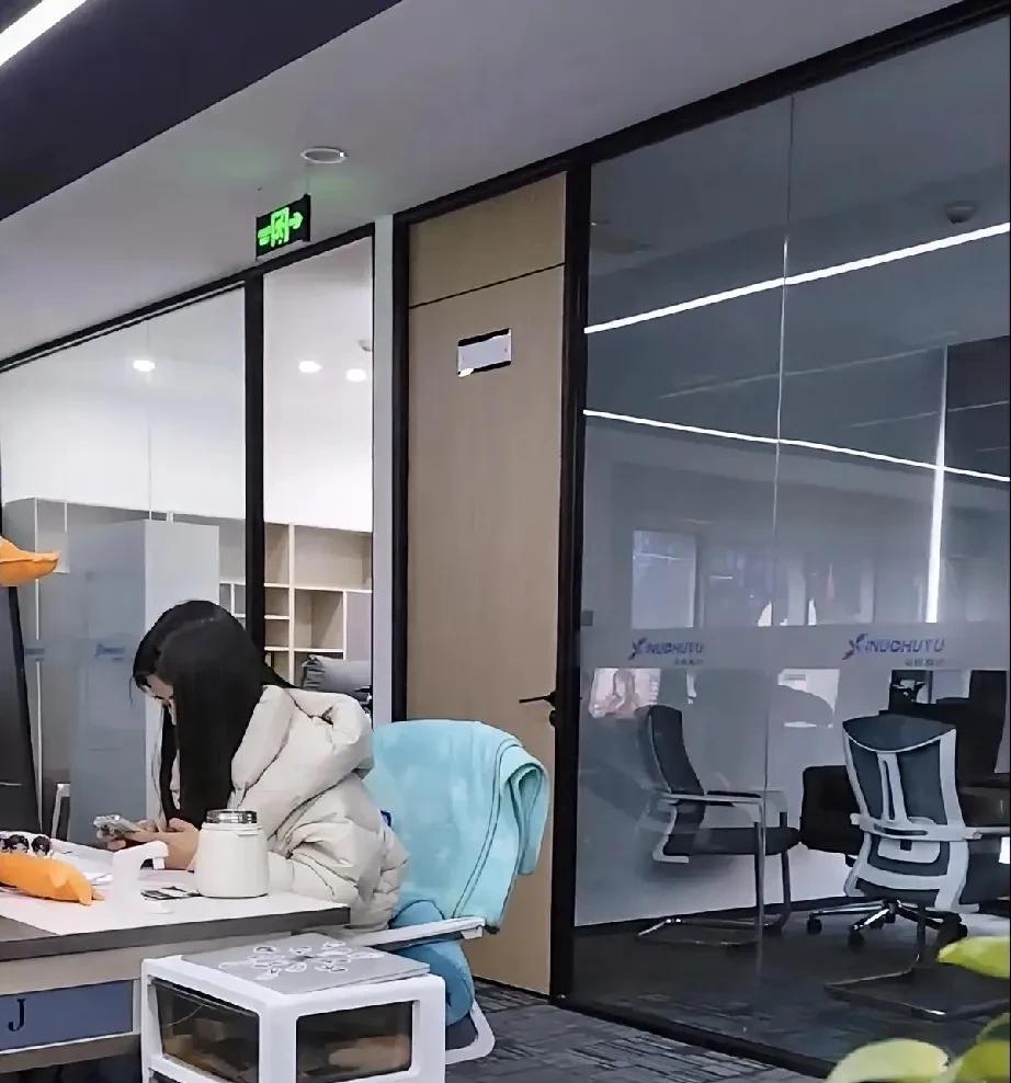 河北省一表亲戚，孩子今年高考583分，听说这个分数要排到5万位了[惊恐]但是这不