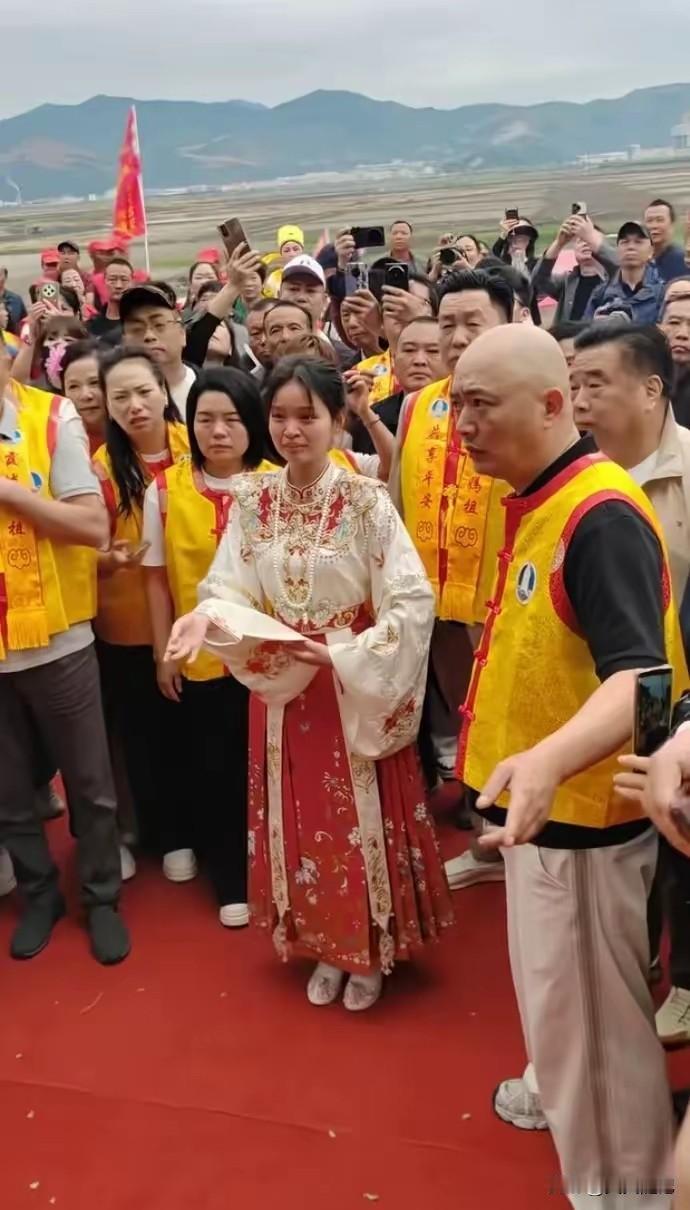 关于妈祖的“选拔”，你可能会好奇：一个凡人，究竟是怎么从千万神明中脱颖而出，成为