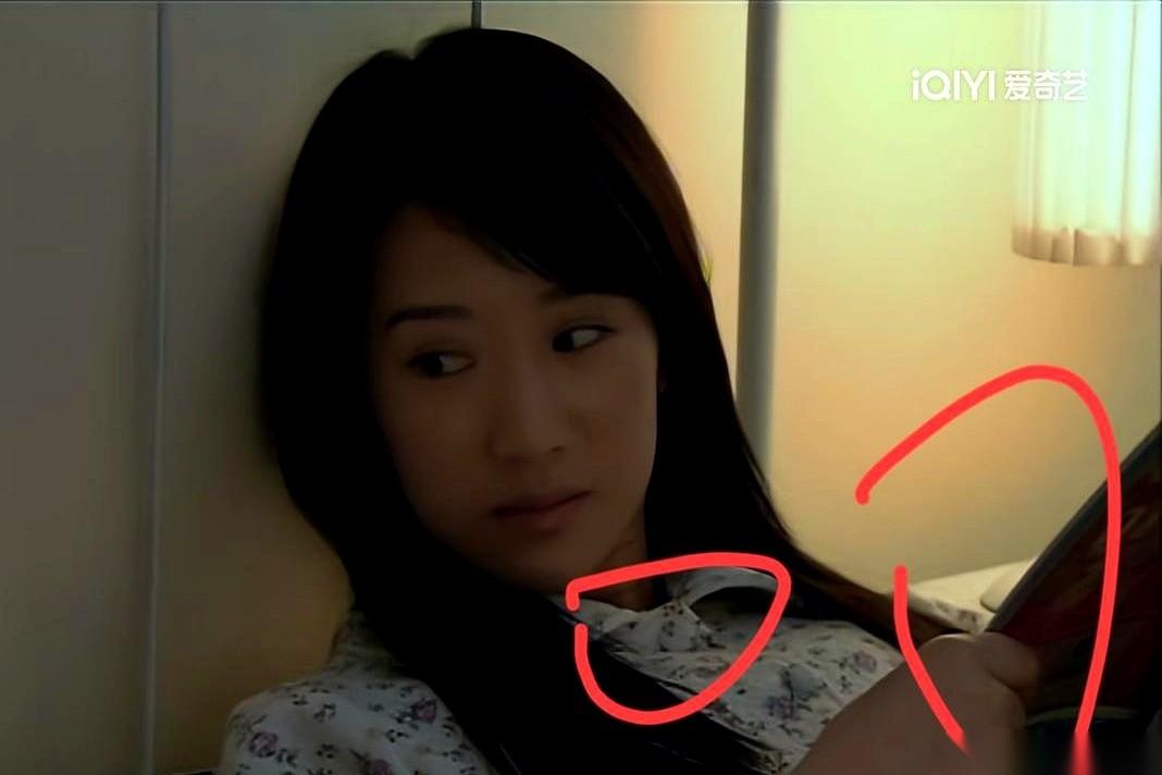 一个女人，在两个男人面前，能活成两种人，这事儿想想都后怕。跟小贝在一起，那睡衣