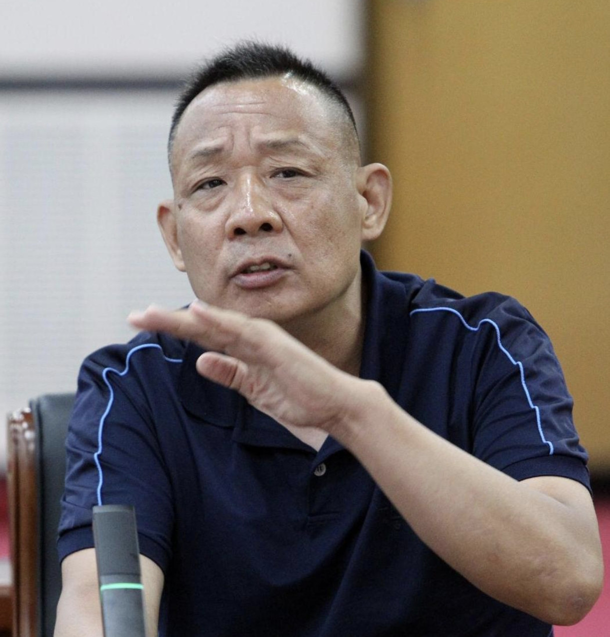 胖东来给刑释人员面试题火了！三道题藏着大格局胖东来给刑释人员设计的面试题被曝光