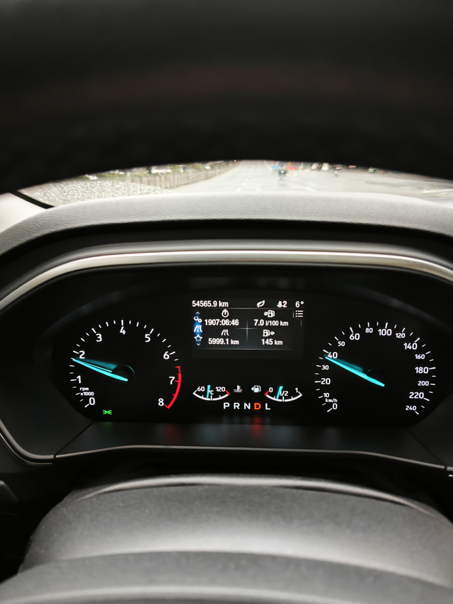 福克斯油耗高你们有没有三缸机也是醉了加100元的油跑100公里也是服了实测