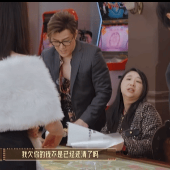 傅首尔是懂怎么让吴镇宇开心的不是我说，傅首尔这段真的把我逗笑了，傅妈你真的有种反