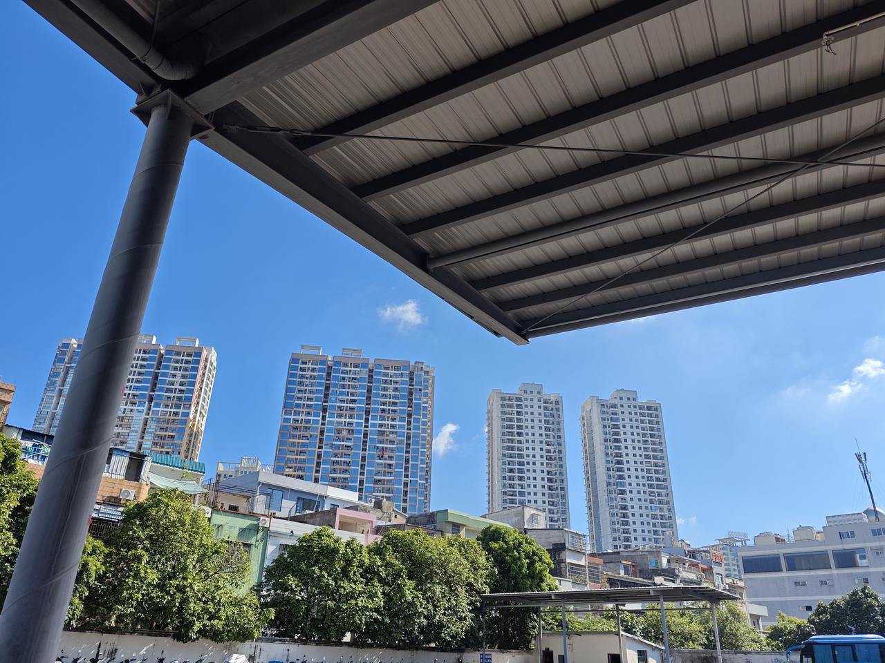 慢慢发现，普通人的人生，根本没有什么惊天动地的捷径。旁观身边稳稳变好的人，