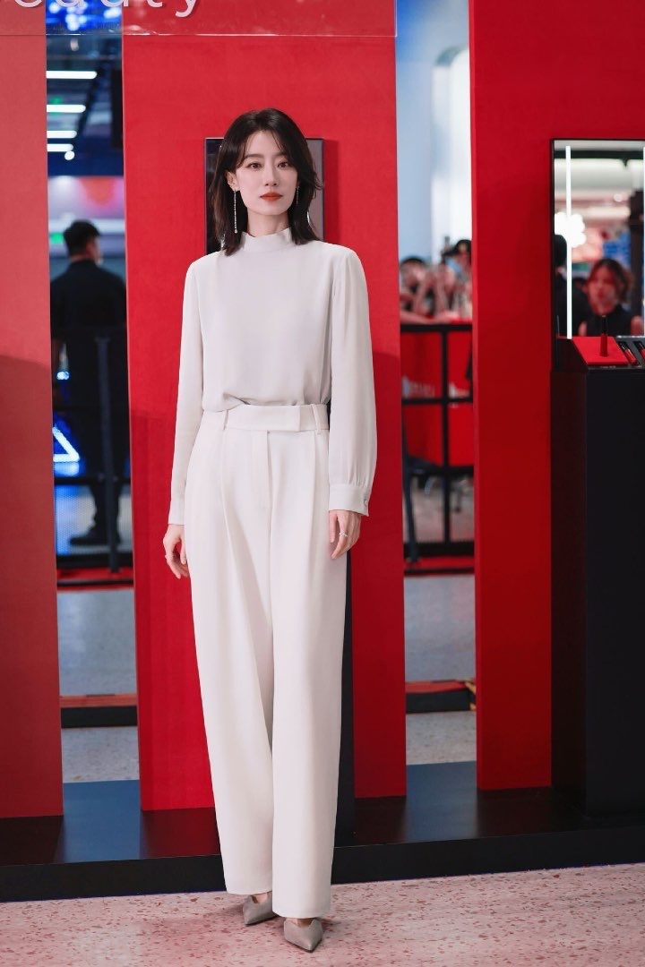 【人像摄影】演员张小斐。张小斐线下美成这样了