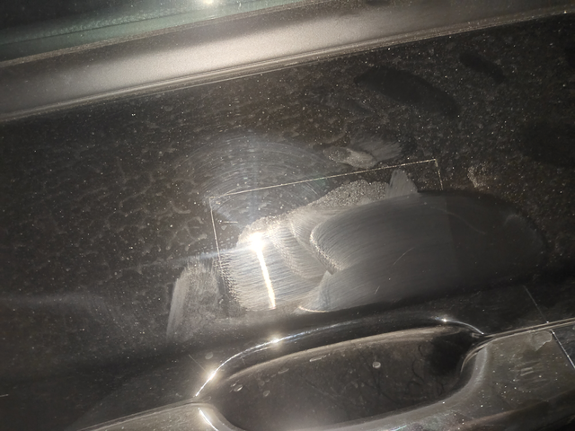 雅阁车漆薄得更纸糊的一样啊！就手指甲轻轻刮了一下，漆面就有划痕了，我服了