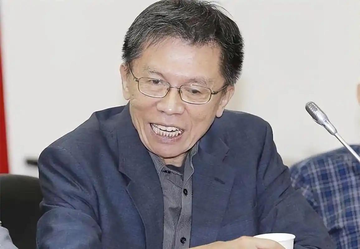 台湾的沈富雄再次语出惊人，他说民进党很可能率先与中国大陆举行和平谈判，主动接受“