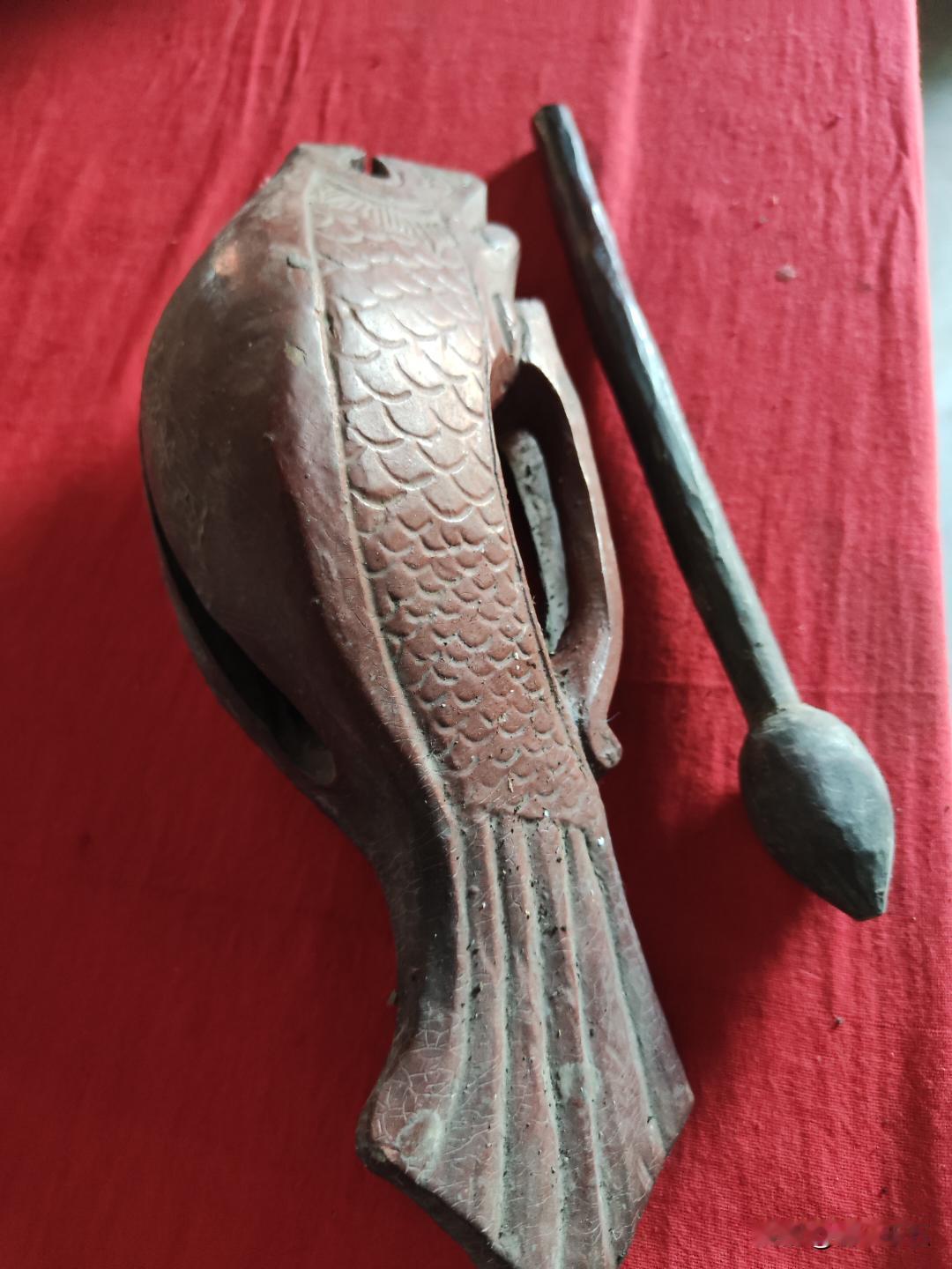 我堂哥死的那年，被村里的人骂惨了。原因是他家的人没有找村里的人帮忙就把堂哥给埋了