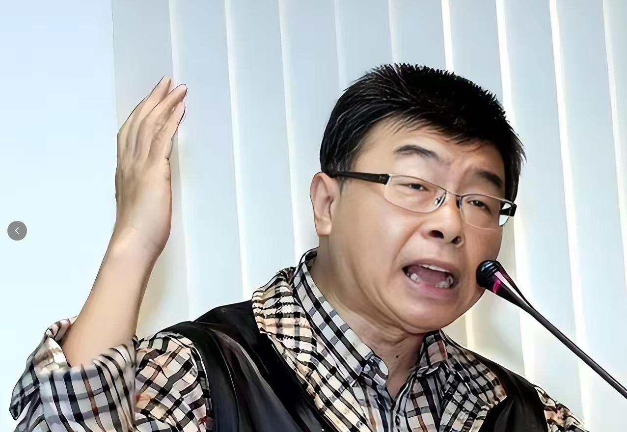 邱毅教授一语道破真相！弹劾赖清德，根本就不在乎输赢！在近期，台湾几个名嘴在网络上