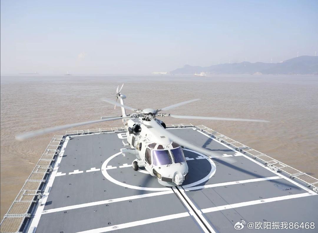 海军航空反潜力量终于开始更新了，054AG型护卫舰519阜阳舰舰艉甲板上，停放着