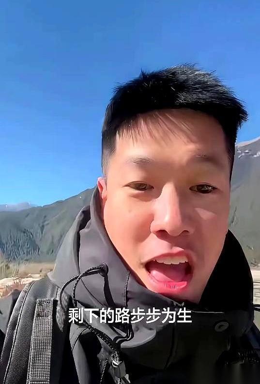 PetCT一扫，胰腺癌晚期。医生宣判了，他没听。化疗两个月，人越来越虚，头发