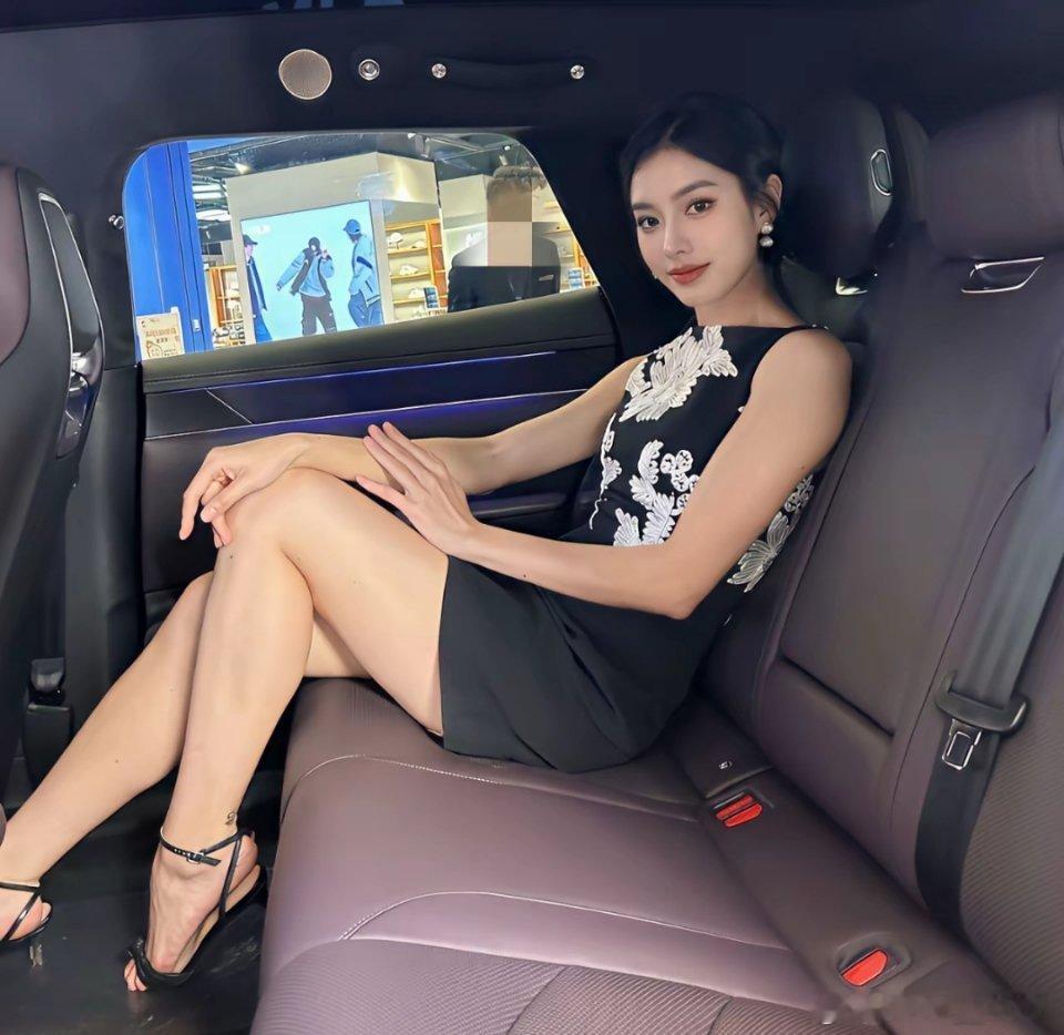 今天现场看到了尚界Z7这颜值确实眼前一亮