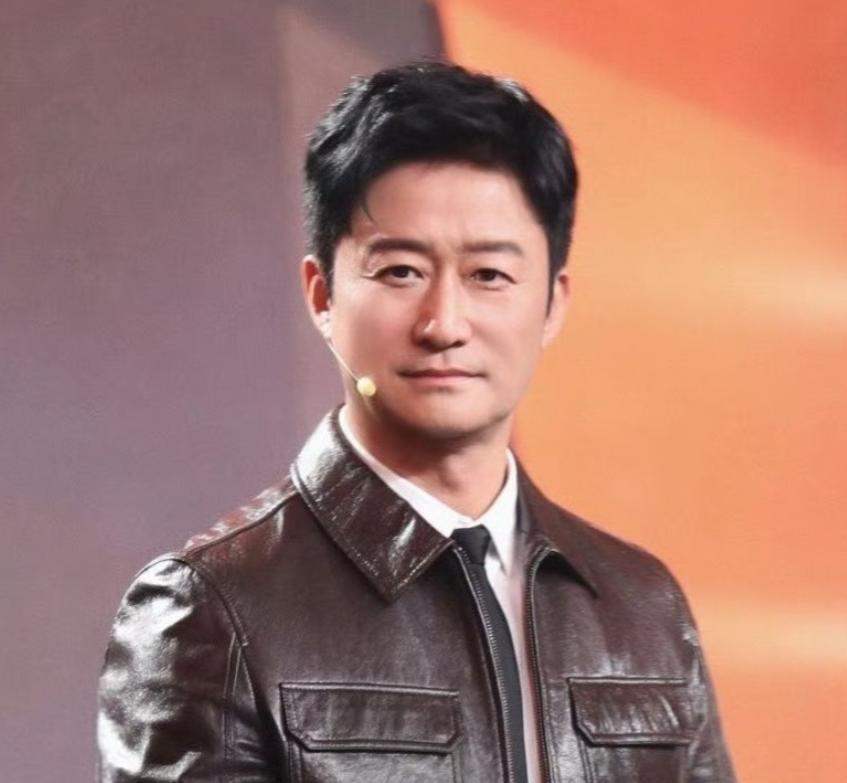 5月11日晚上，演员吴京，突然冲上了热搜，原因是他晒俩儿子练武视频，并喊话谢楠：
