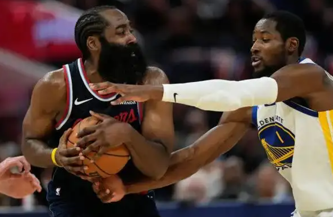 库明加提升这么多，原因无外乎心态和找到了正确的领路人库明加一直都有拼抢篮板，防