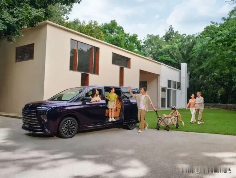 新款星海V9多场景试驾体验：20万内插混MPV，续航1300km+7座空间最近