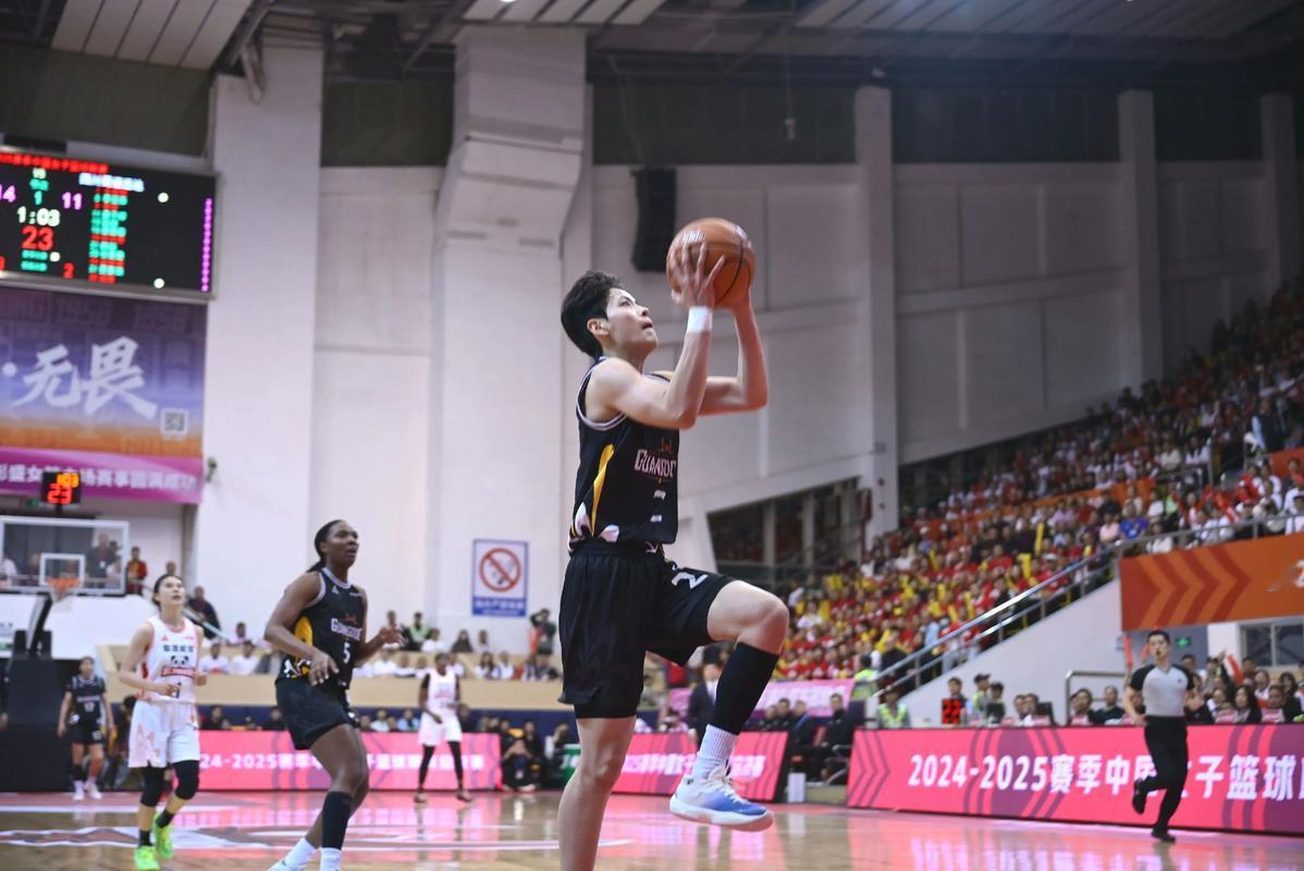 今晚东莞女篮战江苏女篮，谁会赢？我自己认为，最终肯定是东莞女篮赢！更何况，今