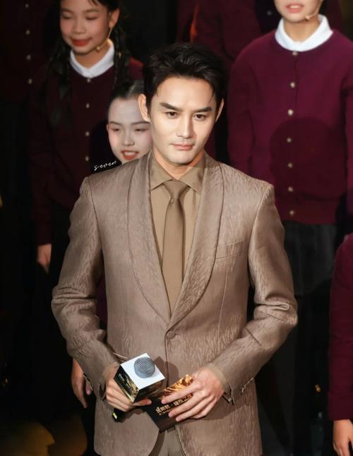 陈赫说得对，王凯这哥们儿，是真不给人留活路！本以为他演技好、长得帅就顶天