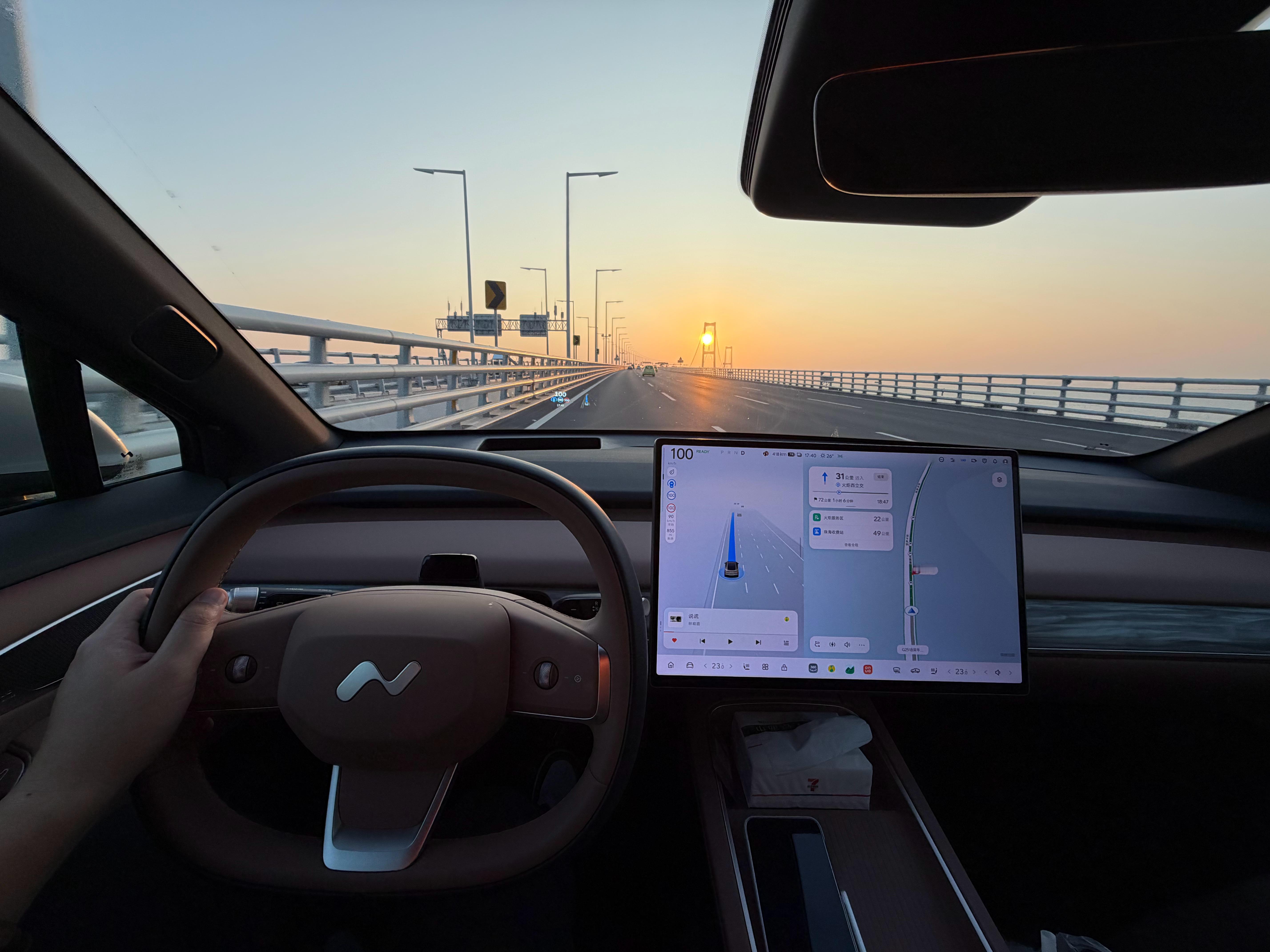 拍完两个项目，现在去第三个项目，还有三个项目等着拍我和你们说啊，<-这个人天