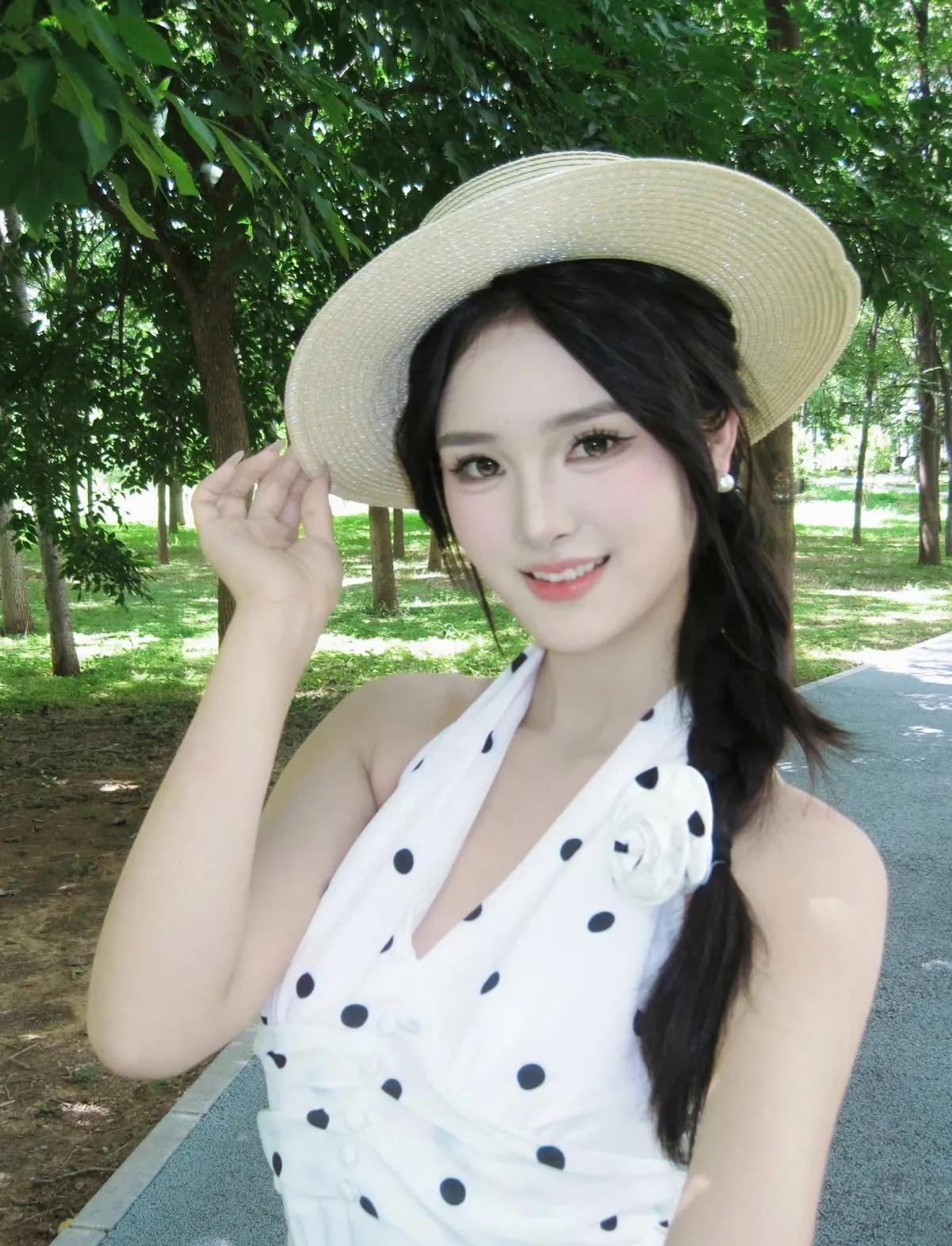 清澈如水！
