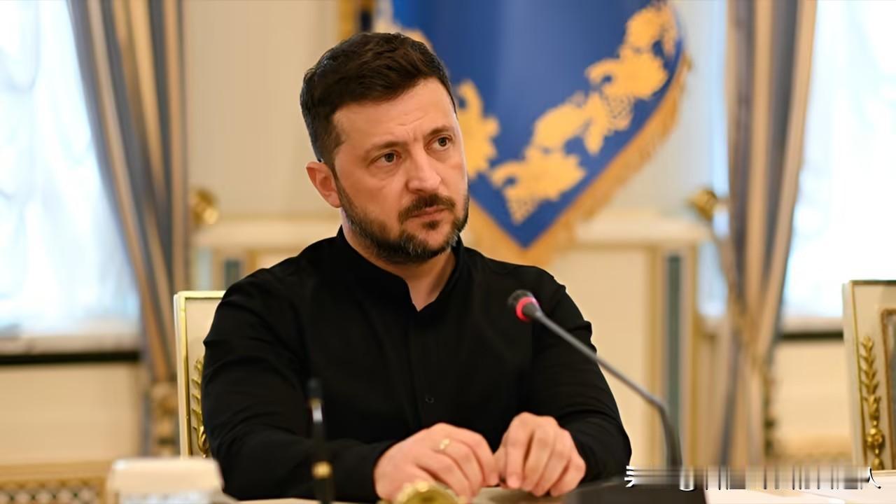 泽连斯基还在等着美国的“安全保障”，很多人以为这是盟友间的最后救赎。错了！真相是